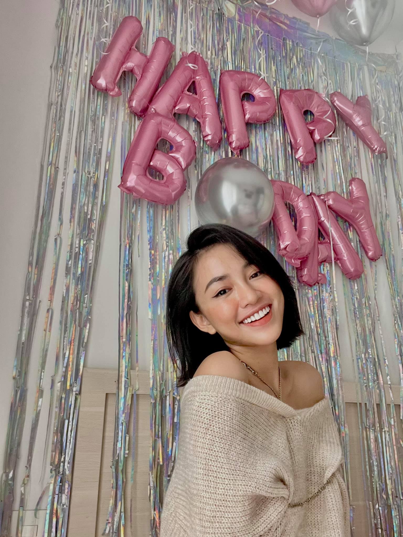 Thiên Nga vừa đón sinh nhật 27 tuổi hạnh phúc tại nhà