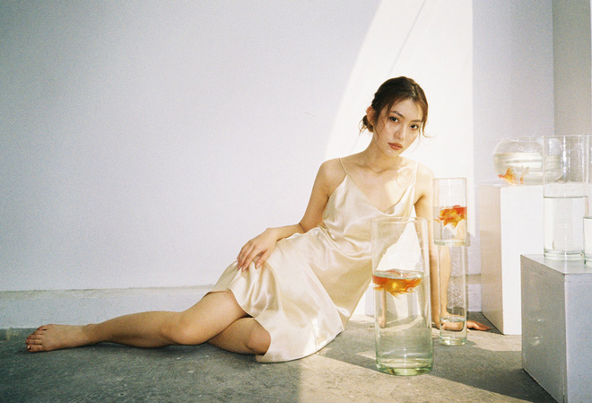 “Hot girl 7 thứ tiếng” Khánh Vy ở tuổi 23: Xinh đẹp hơn, giỏi giang hơn và giàu có hơn