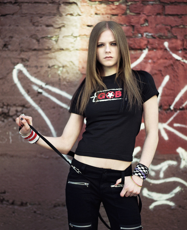 Avril Lavigne nhận được nhiều lời khen ngợi từ các nhà phê bình âm nhạc và khán giả nhờ giọng hát đầy nội lực