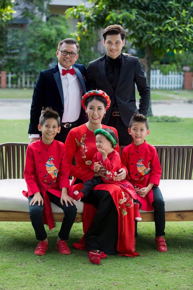 Hà Kiều Anh đang tận hưởng cuộc sống hạnh phúc bên chồng và các con