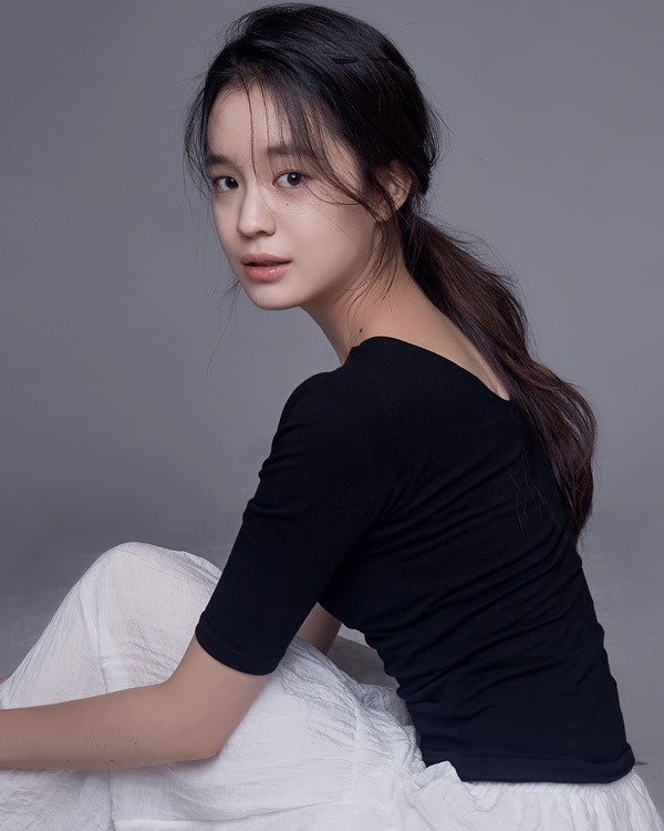 Park Hye Eun cảm thấy áp lực khi đảm nhận vai chính trong một dự án lớn