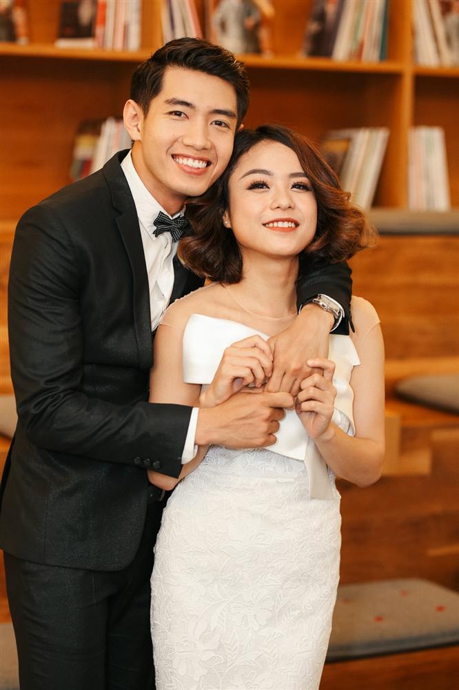 Cái tên Thái Trinh được chú ý đến nhiều hơn bởi cuộc tình 2 năm mặn nồng với nam vũ công Quang Đăng.
