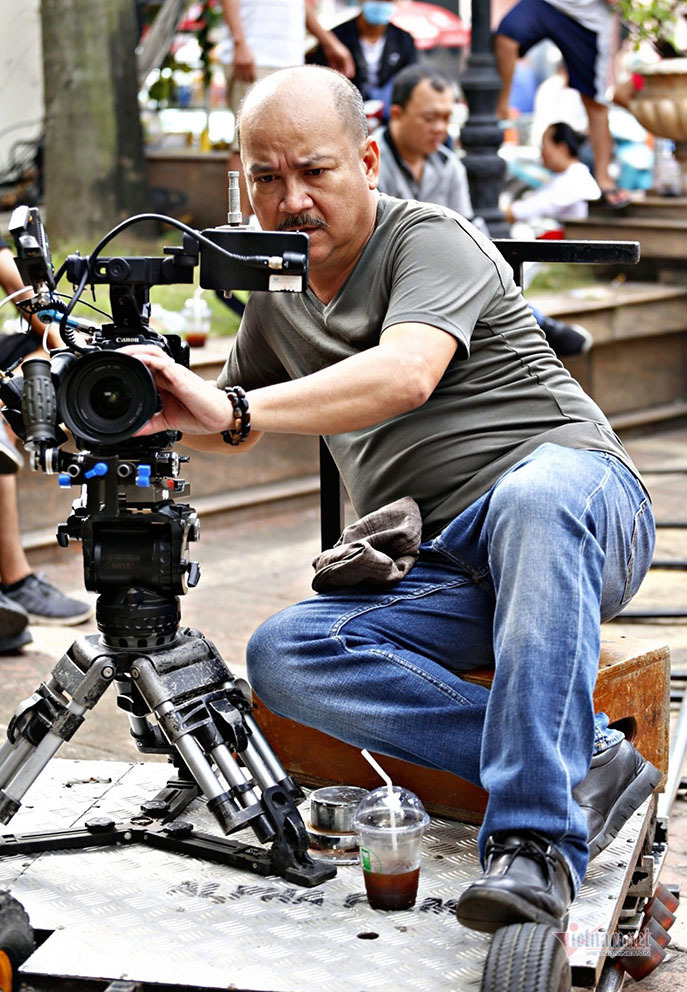 Hoàng Sơn đã thành công với nhiều vai trò là đạo diễn, diễn viên hài, kịch, điện ảnh, truyền hình...