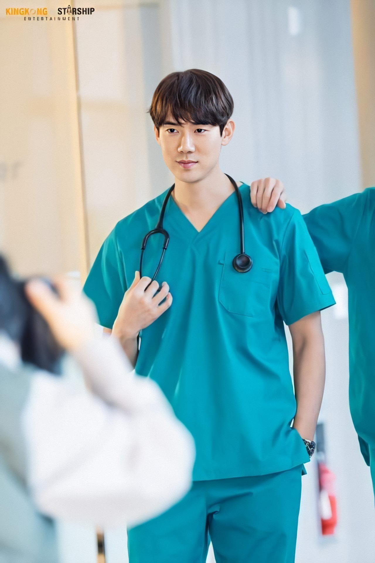 Yoo Yeon Seok trong Hospital Playlist