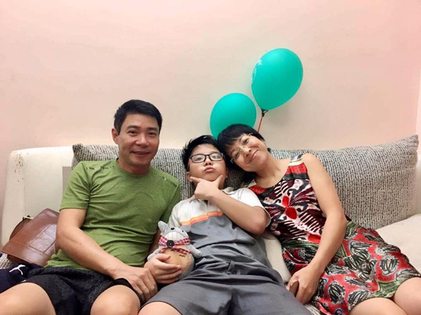 Công Lý và vợ thứ 2 MC Thảo Vân cùng con trai