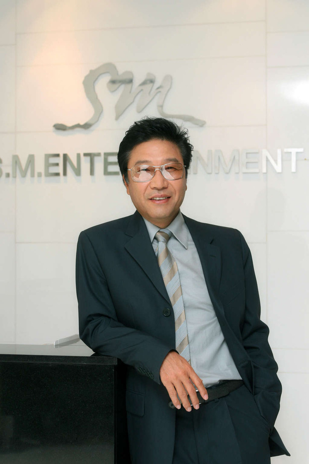 Ông trùm SM Lee Soo Man, người đàn ông quyền lực trong làng giải trí Hàn Quốc.