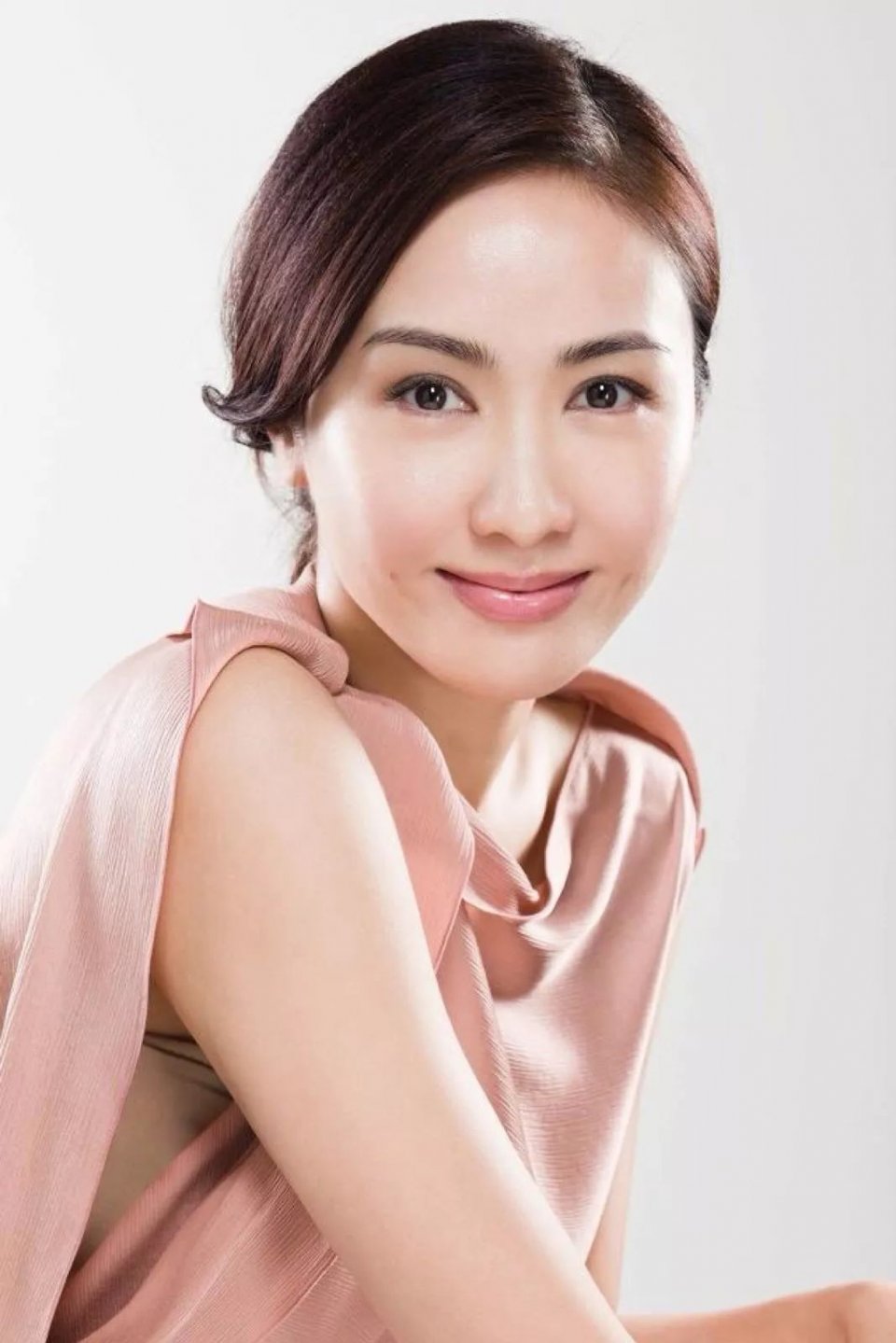 Cô được mệnh danh là 'đệ nhất mỹ nhân TVB'.