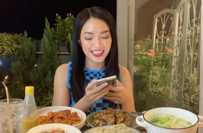 Châu Bùi livestream đọc tiếng Việt không dấu, netizen thất vọng vì đùa lố