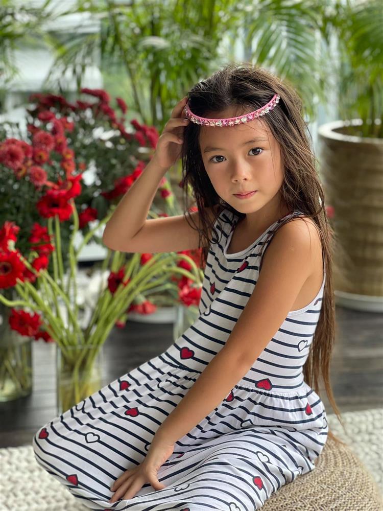 Con gái nhà Đoan Trang chứng minh bản thân có sức hút 'không phải dạng vừa'.