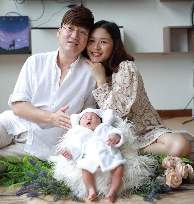 Sỹ Luân đang tận hưởng cuộc sống hạnh phúc cạnh vợ và con gái