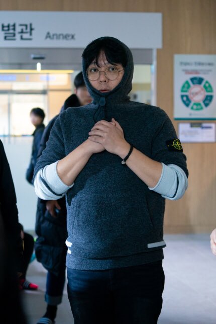 Đạo diễn Shin Won Ho là ai? PD quyền lực nhất nhì Kbiz, cha đẻ của 'Hospital Playlist', 'Reply', 'Prison Playbook' - Ảnh 12
