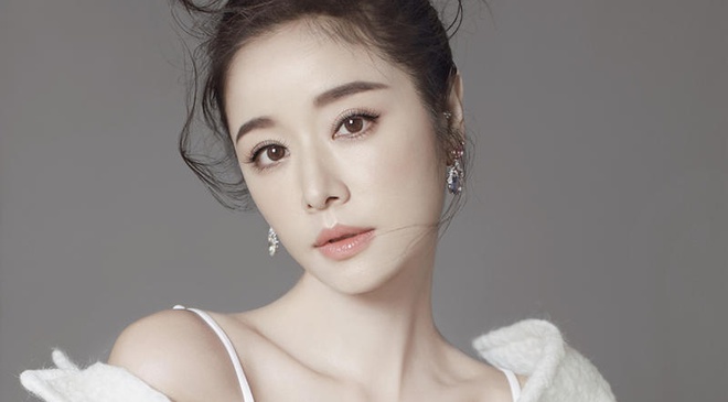 Phía Lâm Tâm Như phản hồi về tin đồn giải tán phòng làm việc giữa lúc Triệu Vy bị phong sát