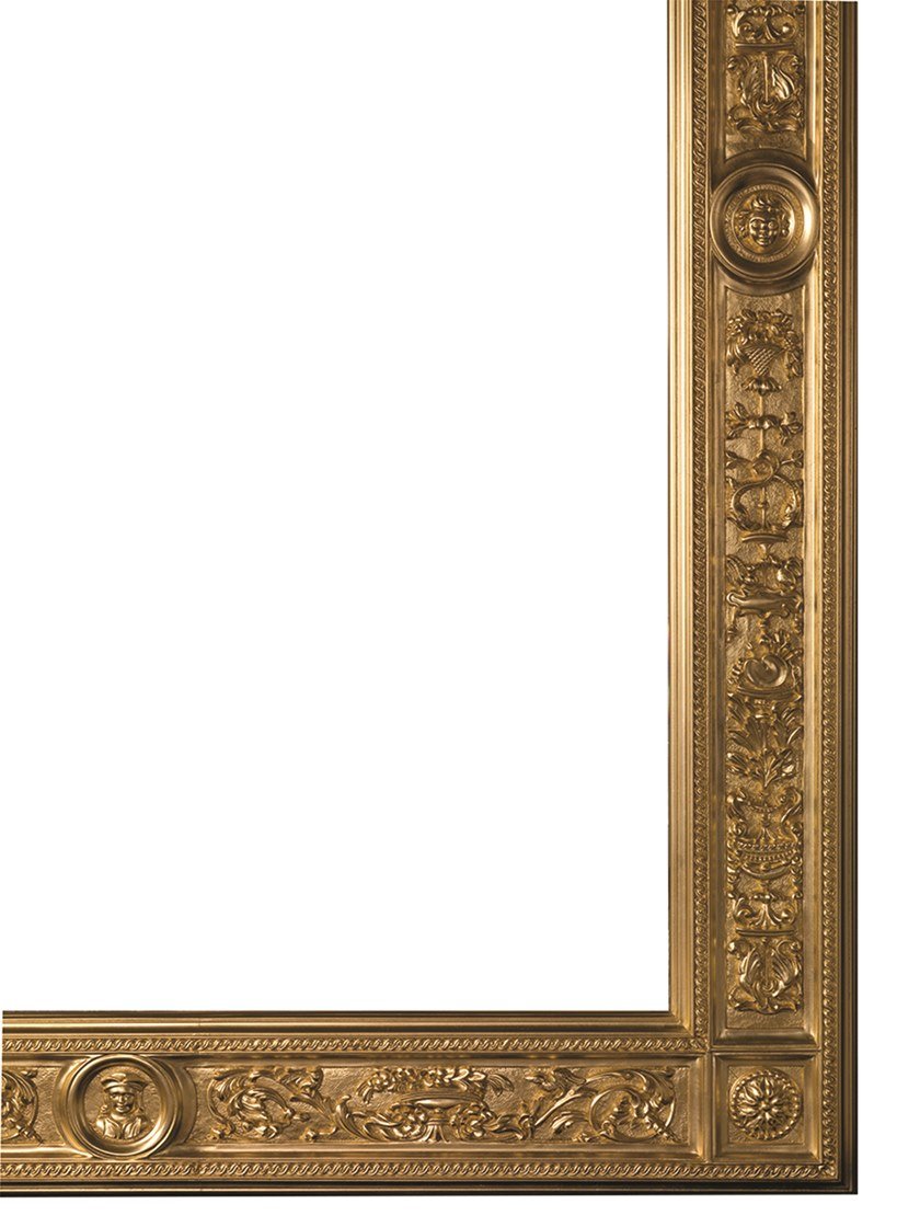 Khung gương hình chữ nhật có kích thước 190 x 250 cm, được mạ vàng thật 24K màu cổ điển từ đầu chí cuối.
