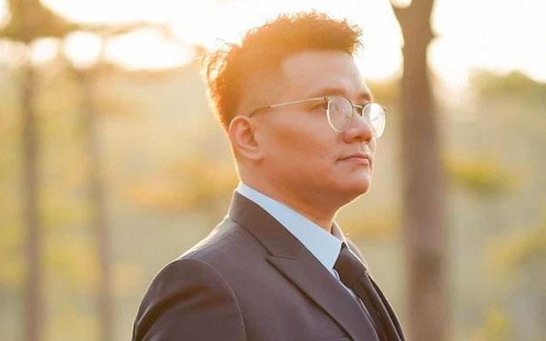 Nhâm Hoàng Khang là ai? 'Cậu IT' tố hàng loạt vụ việc liên quan đến sao Việt