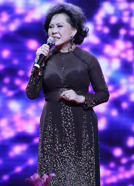 Ngoài sự may mắn thì tài năng cùng sự cố gắng chính là những điều tất yếu giúp bà giữ vững danh tiếng hơn 55 năm ca hát.