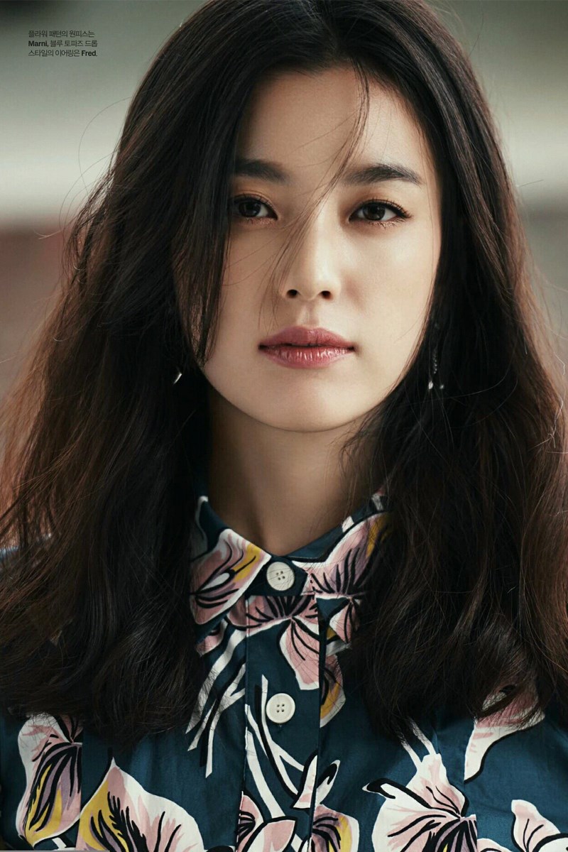  Ở tuổi 34, Han Hyo Joo vẫn độc thân, chưa từng công khai hẹn hò ai.
