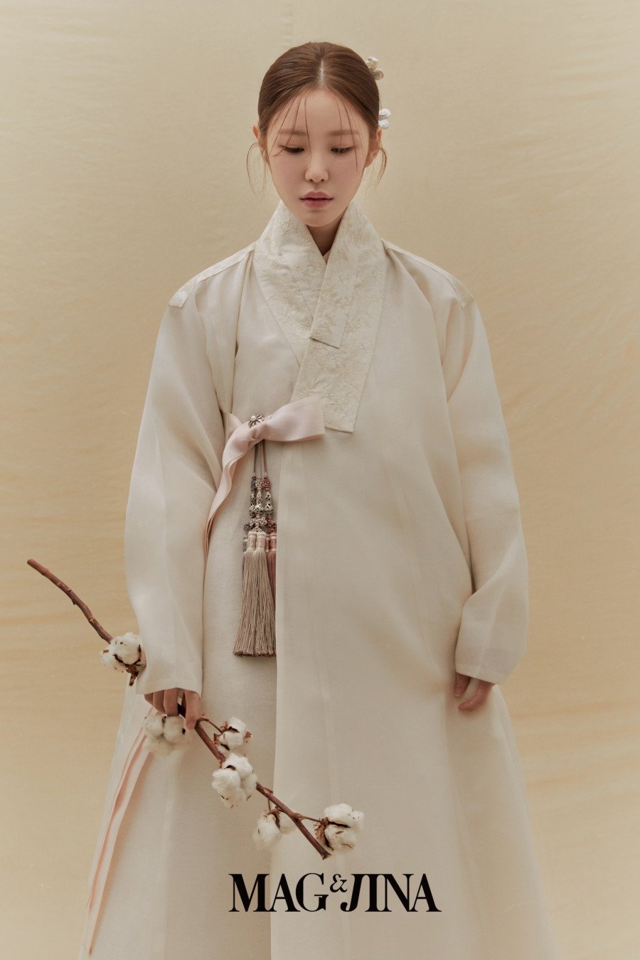 Hyosung (SECRET) đẹp vô thực trong bộ ảnh chụp với Hanbok trên tạp chí Mag & Jina - Ảnh 5