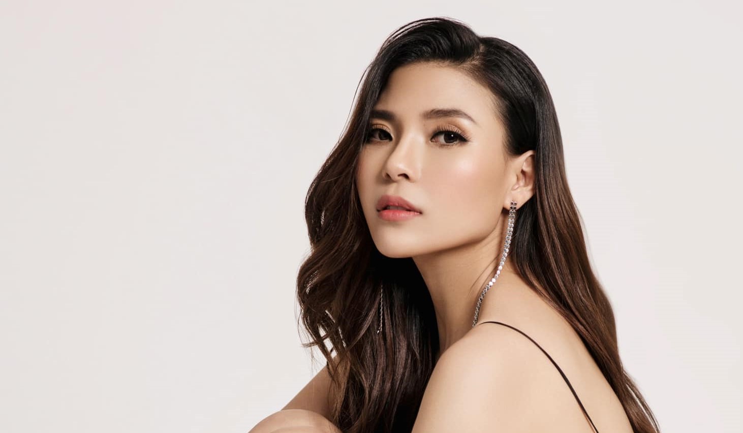 Thúy Diễm là ai? Nữ diễn viên xinh đẹp vướng ồn ào sao kê từ thiện