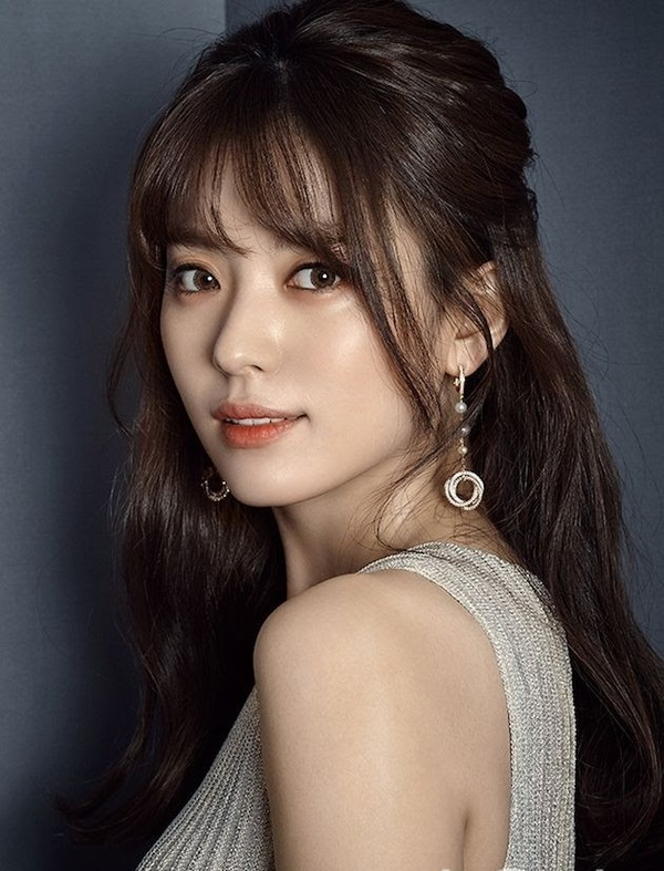 Han Hyo Joo trẻ đẹp như gái 18 trong ảnh hậu trường phim mới - Ảnh 4