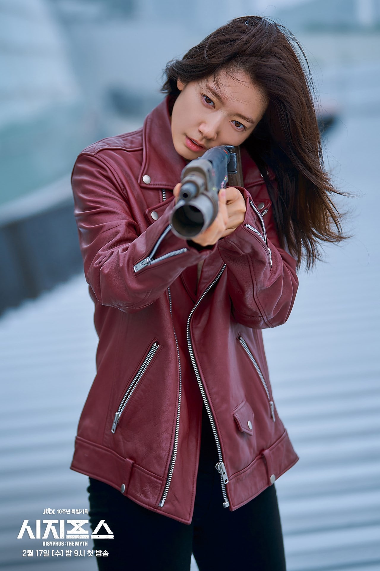 Nữ diễn viên sinh năm 1990 vào vai Gang Hae Soo - chiến binh đến từ tương lai mang sứ mệnh bảo vệ nam chính Han Tae Sul