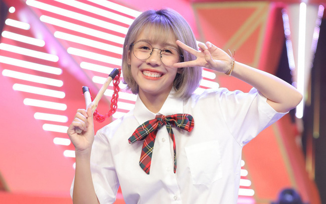 Hậu Hoàng là ai: "Thánh nữ nhạc chế", nữ Youtuber Việt đầu tiên đạt gần 3 tỉ views