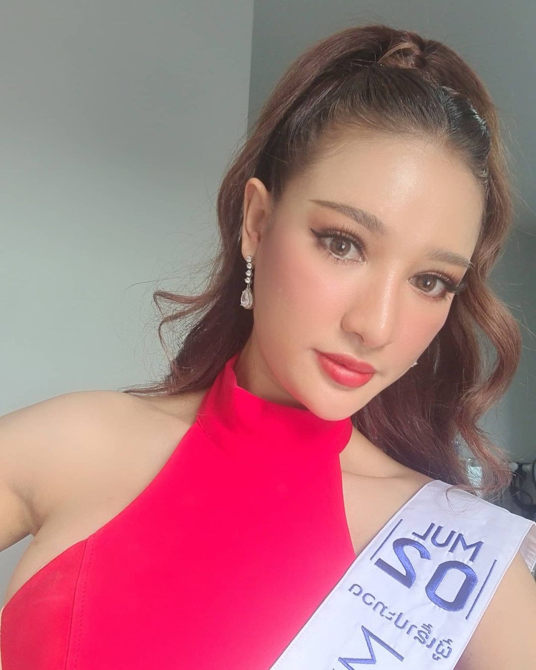 Tân Hoa hậu Hoàn vũ Lào 2021: 3 vòng quyến rũ, làm Giám đốc ở tuổi 26, biết nói tiếng Việt - Ảnh 9