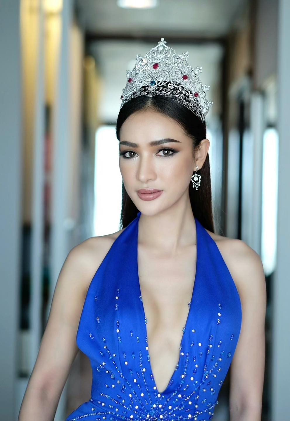 Tân Hoa hậu Hoàn vũ Lào 2021: 3 vòng quyến rũ, làm Giám đốc ở tuổi 26, biết nói tiếng Việt - Ảnh 8