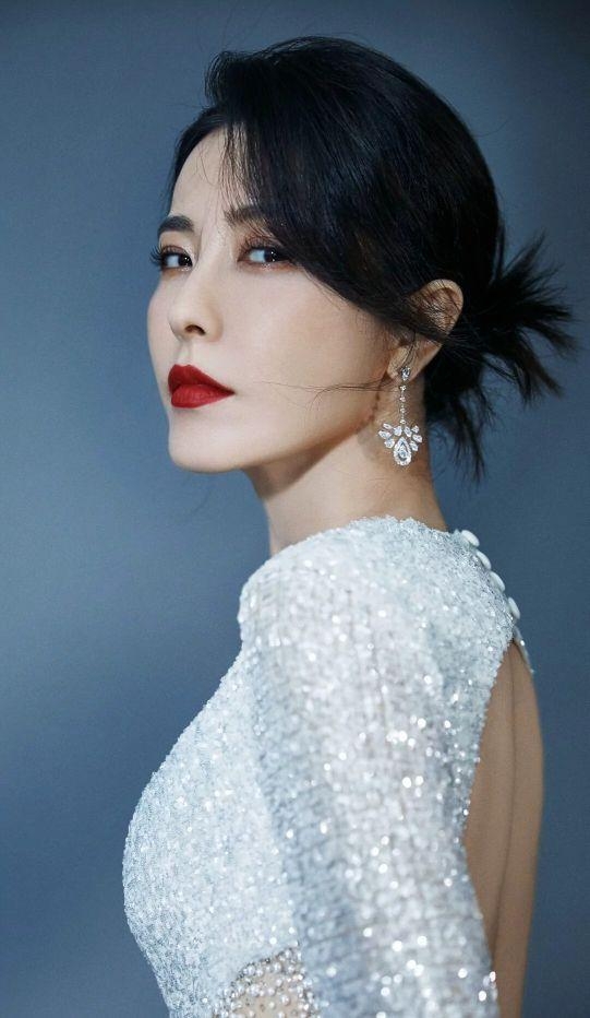 Những năm từ 2005 - 2008, Tăng Lê được xem là một trong những 'nữ hoàng giờ vàng' của màn ảnh Trung Quốc