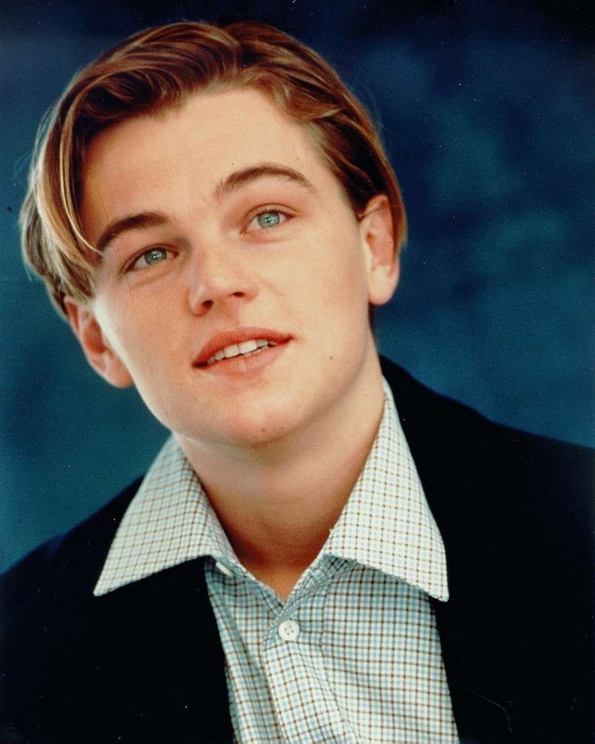 Từ sau vai chính Jack Dawson trong bộ phim bom tấn 'Titanic' (1997), sự nghiệp và tên tuổi của Leonardo DiCaprio lên như diều gặp gió.