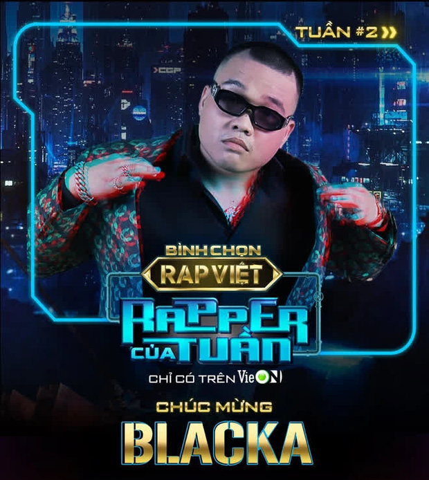 Hình ảnh poster của Blacka với tên 'Rapper của tuần' do Rap Việt đăng tải cũng bị tố 'sao chép' từ bức ảnh digital thực hiện bởi họa sĩ digital Jaime Jasso