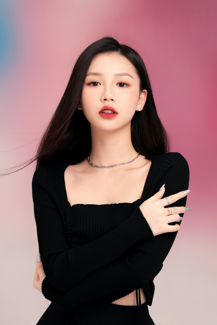 AMEE trở thành nghệ sĩ nữ có lượt nghe nhiều nhất 2021 trên Spotify Việt Nam - Ảnh 4