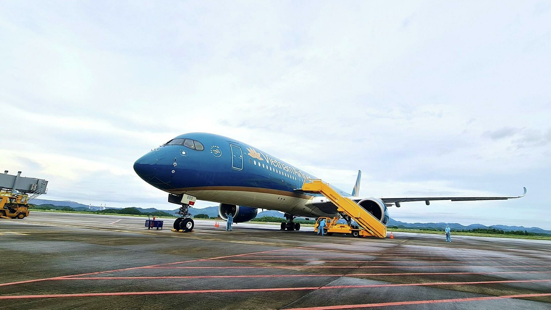 Việt Nam chính thức khôi phục đường bay quốc tế từ ngày 1/ 1/2022 - Ảnh 2