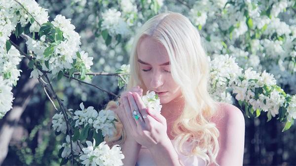 Cô gái ở Sóc Trăng có khả năng tỏa ra mùi nước hoa từ cơ thể vào ngày Rằm và Mồng Một