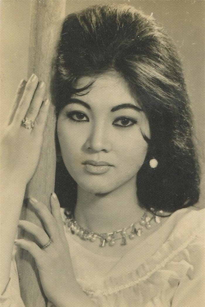 Thẩm Thúy Hằng là ngôi sao sáng giá nhất của điện ảnh thương mại miền Nam trước năm 1975