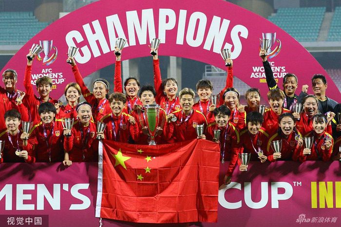 Báo Trung khẳng định thu nhập của bóng đá nữ Trung Quốc cao nhất thế giới