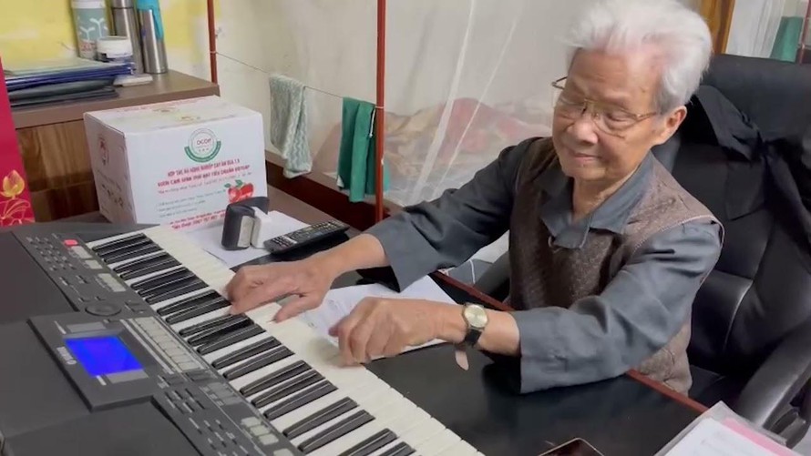 Nguyễn Tài Tuệ đã khai thác vốn văn hóa dân gian phong phú và phát triển âm nhạc dân gian lên tầm cao mới. 