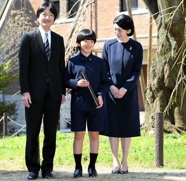 Được giải nhì trong cuộc thi viết, Hoàng tử Nhật Bản vướng lùm xùm tố 'đạo văn'