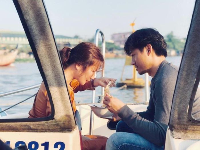 Gần hai năm kết hôn, vợ đại gia hơn chục tuổi của Quý Bình khoe được chồng nuông chiều như công chúa