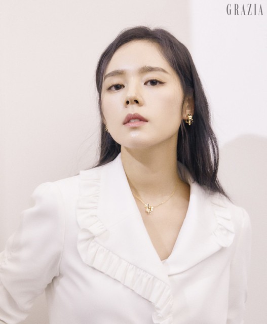 Han Ga In cho biết chính ông xã Yeon Jung Hoon là người chữa lành vết thương lòng cho cô