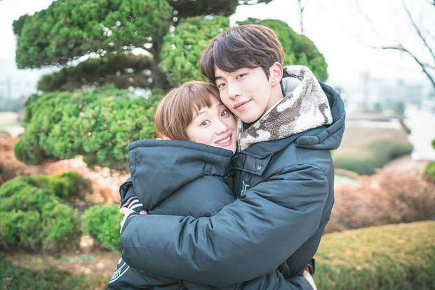 Rộ tin Nam Joo Hyuk 'yêu lại từ đầu' với bạn gái cũ Lee Sung Kyung - Ảnh 14