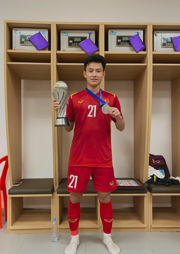 Phan Tuấn Tài là nam cầu thủ mang áo số 21 gây chú ý trong trận chung kết U23 Đông Nam Á 2022.