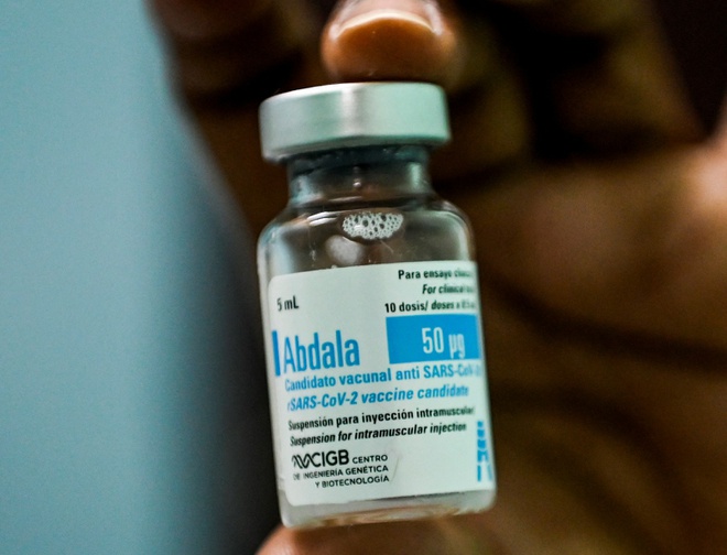 Phụ nữ có thai cần cân nhắc lợi ích của việc tiêm vaccine Abdala trong thai kỳ so với rủi ro tiềm ẩn đối với mẹ và thai nhi.