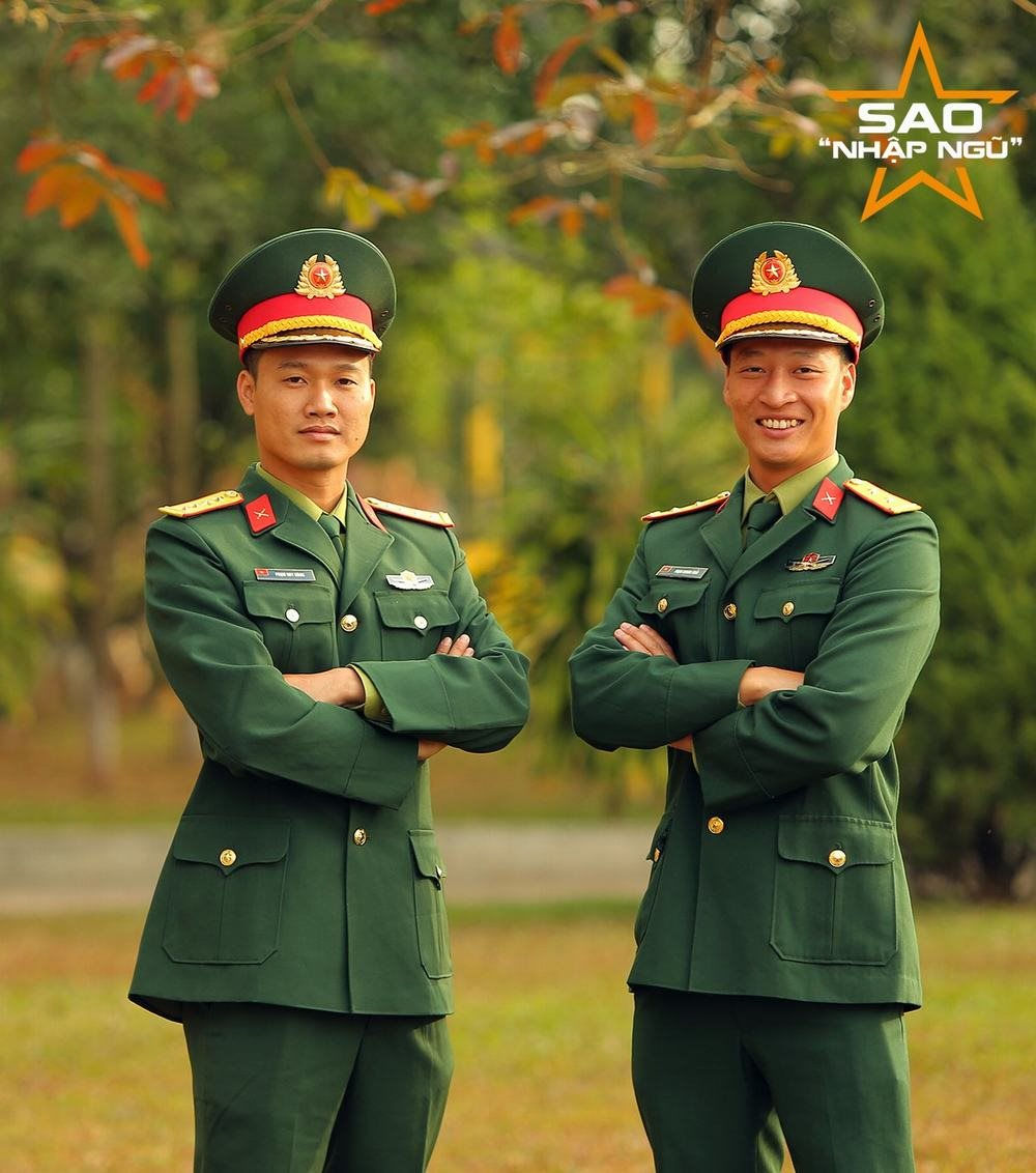 Đại đội trưởng Phạm Huy Hùng và Trung đội trưởng Phạm Quang Khải