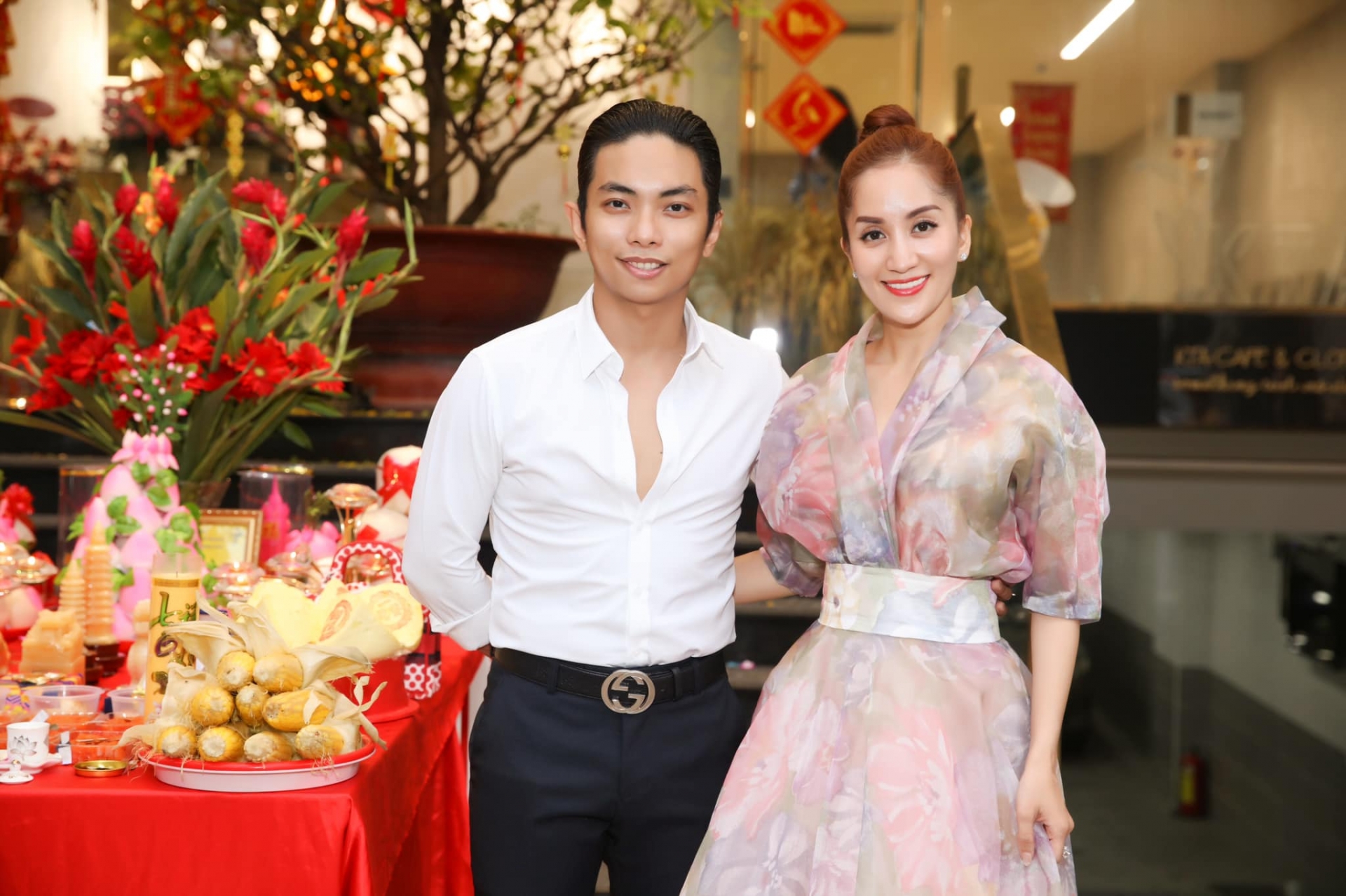 Dù chung sống rất hạnh phúc nhưng đến nay Khánh Thi và Phan Hiển vẫn chưa thực hiện đám cưới.