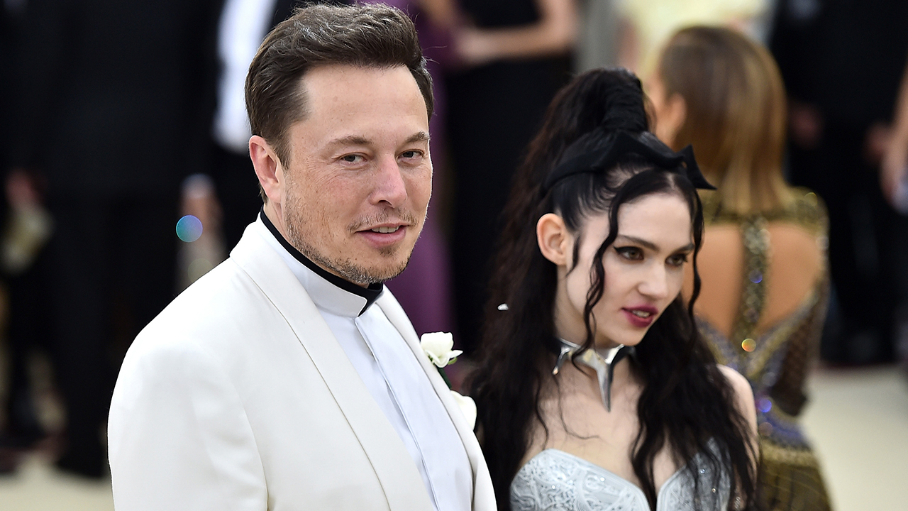 Elon Musk và Grimes chia tay lần thứ hai chỉ sau 4 tiếng tuyên bố tái hợp