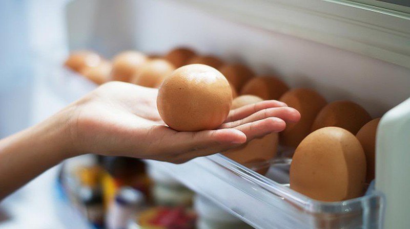 Bạn nên đảm bảo việc nấu trứng ở nhiệt độ trên 71 độ C để tiêu diệt vi khuẩn.
