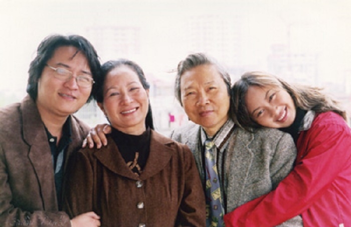 Gia đình của nhạc sĩ Ngọc Châu  