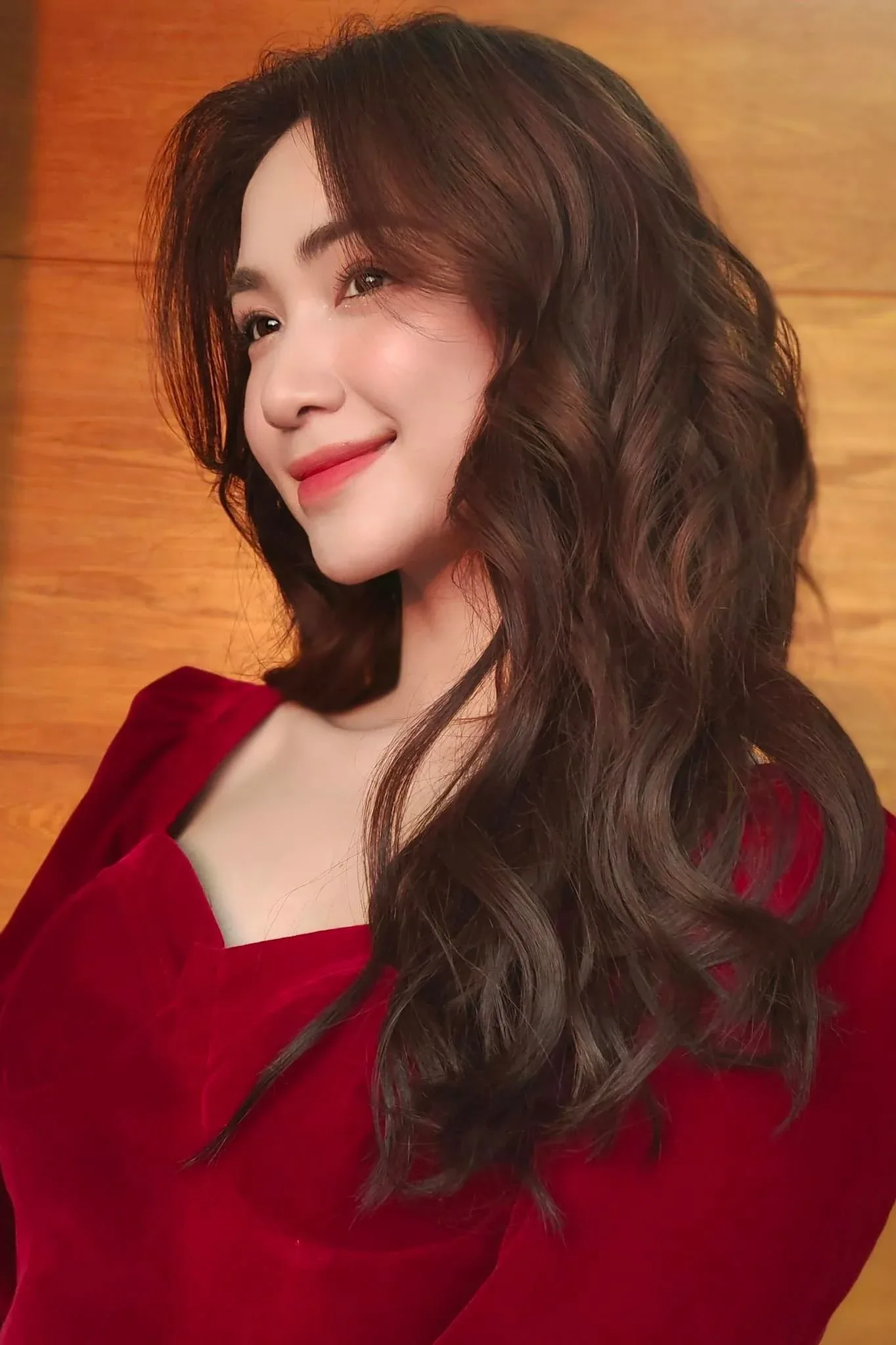 Hơn 1 tháng sau tuyên bố chia tay: Hòa Minzy thăng hạng nhan sắc, thiếu gia Minh Hải sụt cân thấy rõ - Ảnh 5