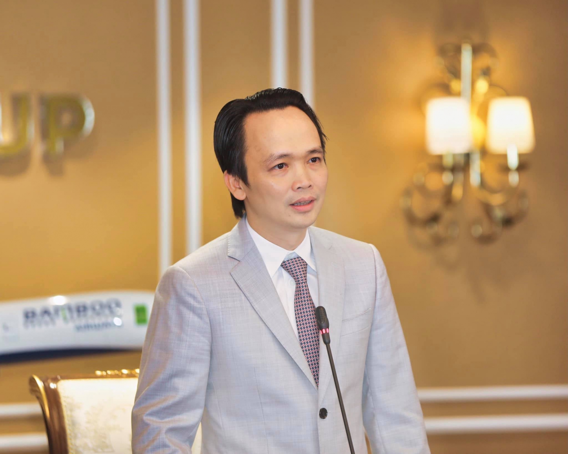 Trịnh Văn Quyết là Chủ tịch Hội đồng quản trị Công ty cổ phần Tập đoàn FLC kiêm Chủ tịch Hãng hàng không Bamboo Airways.