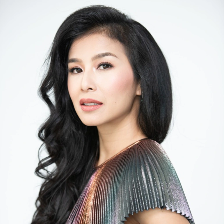 Teresa Mai là ai? Ca sĩ người Mỹ gốc Việt giành giải Grammy 2022 - Ảnh 12